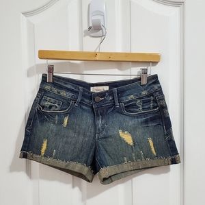 ⬇️ Forever 21 Distressed Denim Jean Shorts